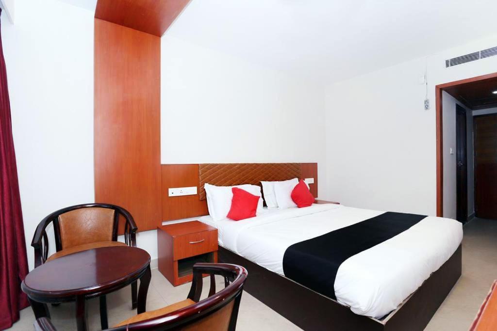 The Southgate Business Hotel Thiruvananthapuram Eksteriør billede