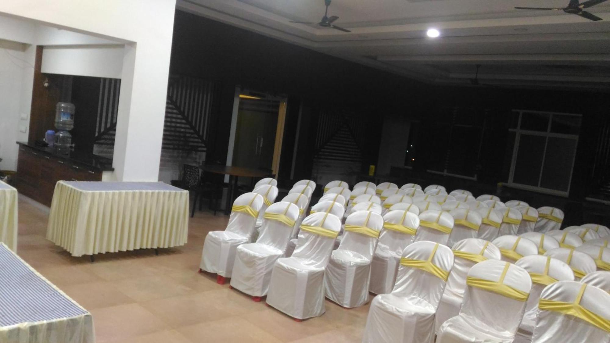 The Southgate Business Hotel Thiruvananthapuram Eksteriør billede